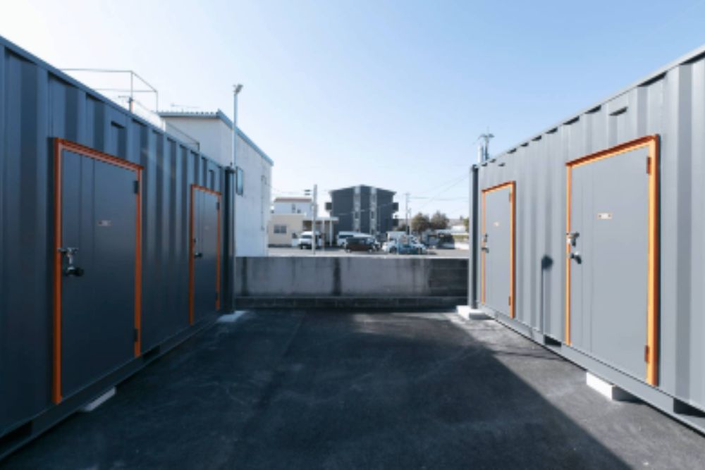 ハローストレージ八代大手町｜屋外型トランクルーム